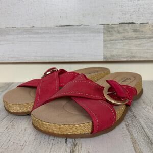 Clarks Women's 8 Reileigh May Cherry Nubuck leather sandal red slip on new